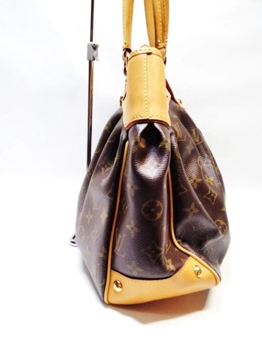 Authentic Louis Vuitton Boetie PM Monogram Shoulder Bag - Picture 4 of 16